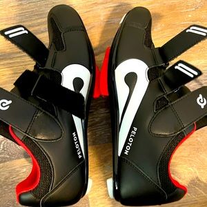 Peloton womens size 39 cycle shoes with cleats
